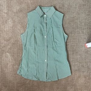 Banana Republic Non-Iron Sleeveless Button Down Collared Short